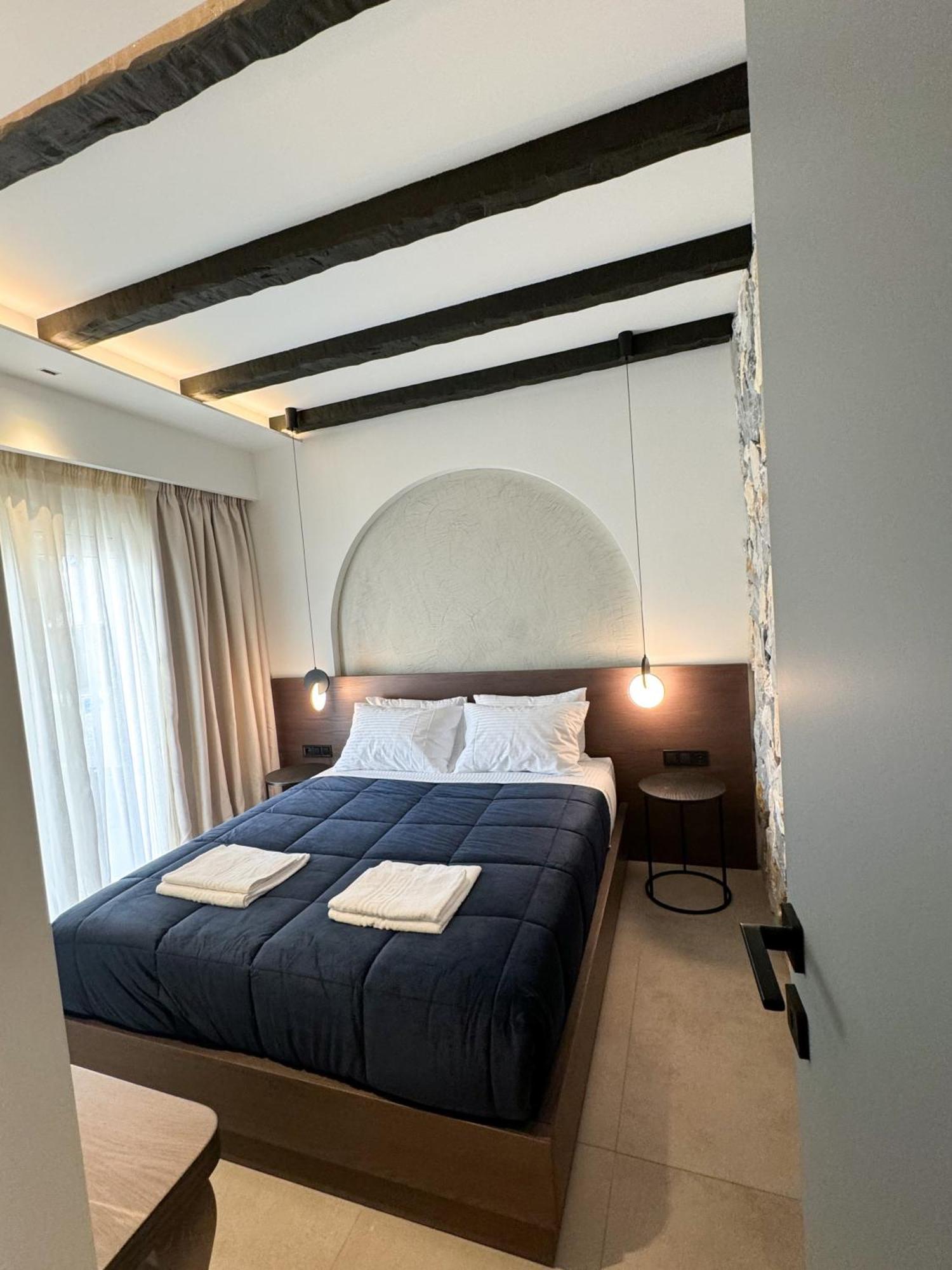Urban Gem In The Heart Of Naoussa A Stylish Escape Apartment Naousa  ภายนอก รูปภาพ
