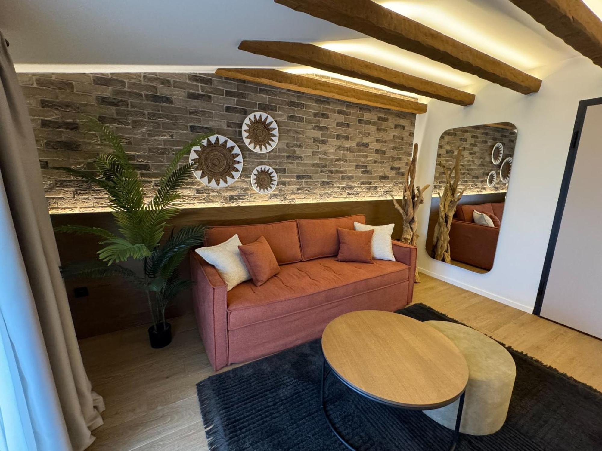 Urban Gem In The Heart Of Naoussa A Stylish Escape Apartment Naousa  ภายนอก รูปภาพ