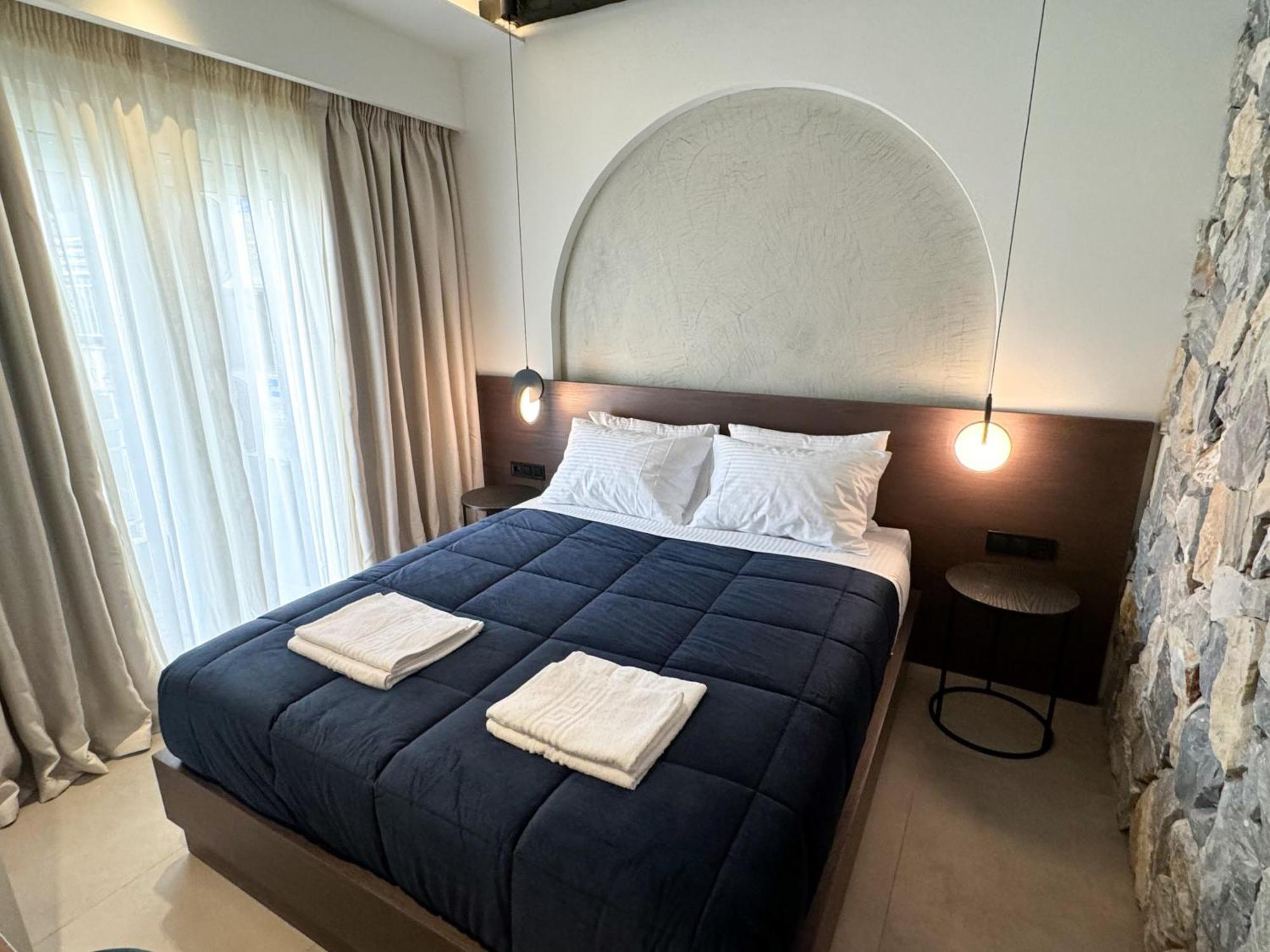 Urban Gem In The Heart Of Naoussa A Stylish Escape Apartment Naousa  ภายนอก รูปภาพ