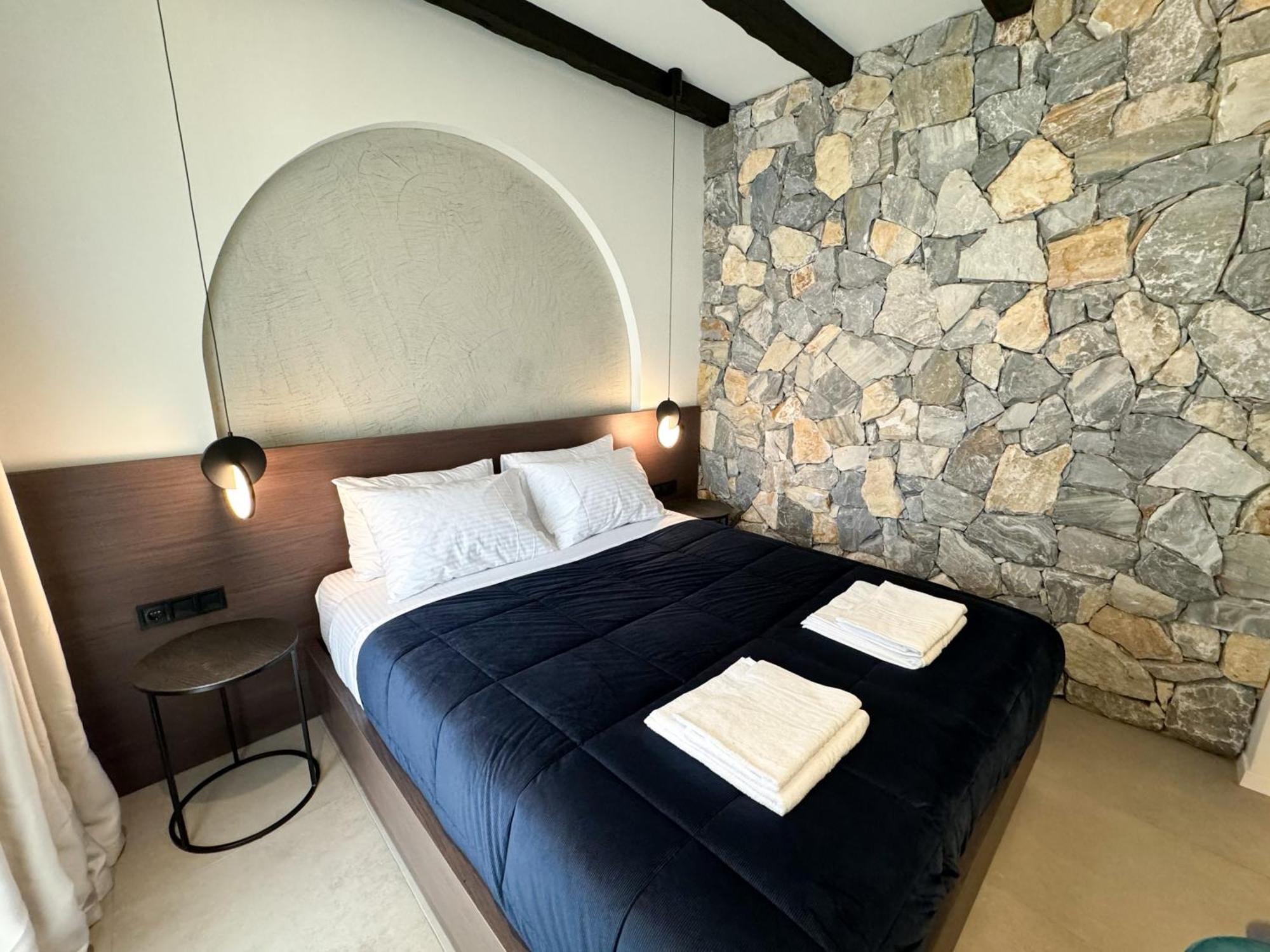 Urban Gem In The Heart Of Naoussa A Stylish Escape Apartment Naousa  ภายนอก รูปภาพ